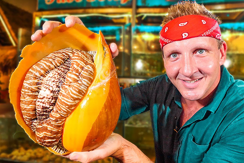 What's Better? $10 Small vs $120 Giant Snails In Saigon