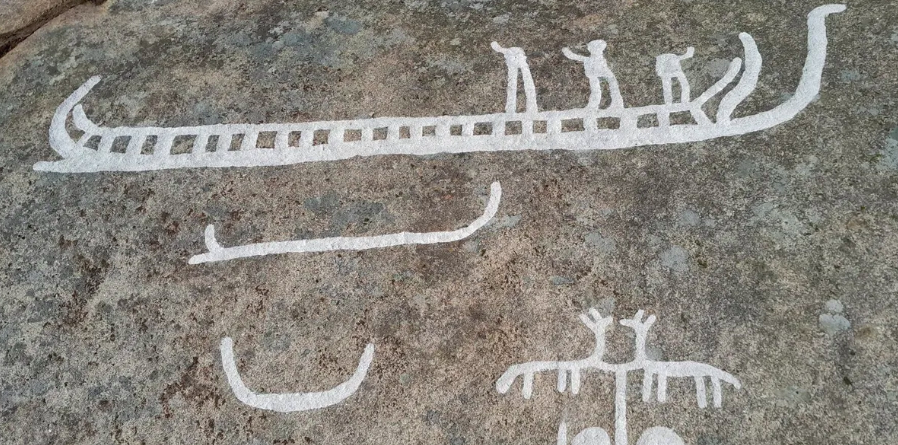 Petroglyphs Dating Back To Almost 3000 Years Ago Discovered Under Mos In Sweden