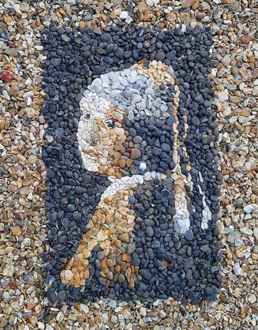Artist Creates Incredible Artwork Made Out Of Pebbles All 2