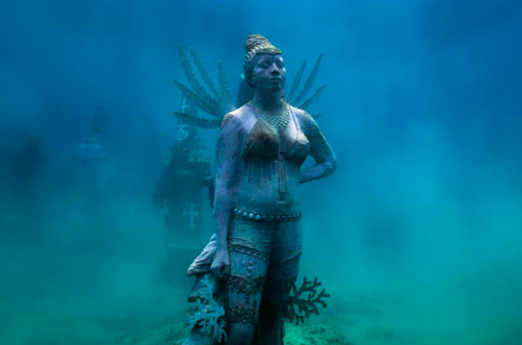 Carnival Inspired Sculptures Sets Magnificent Scene Underwater