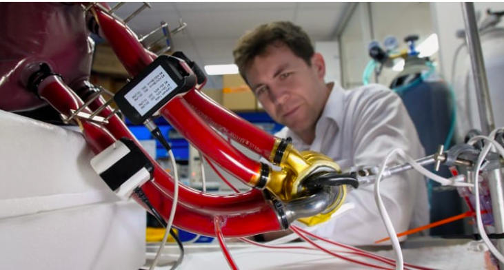 First Ever Titanium Heart Has Successfully Been Implanted Into a Human 2