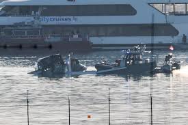The Horror Discovered Underwater By Rescue Team Of American Airlines Crash 3