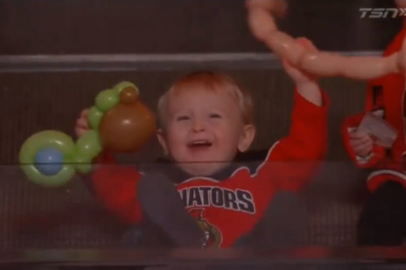 Video: Cute Energetic Kid Has The Best Day Ever At The Hockey Match! 1