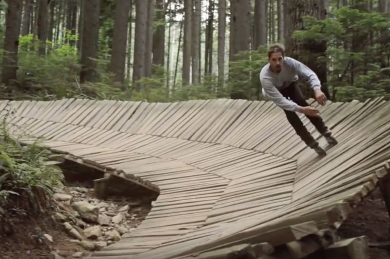 Video: Dude Smashes Down A Mountain Bike Track On Rollerblades! Watch What Happens... 1