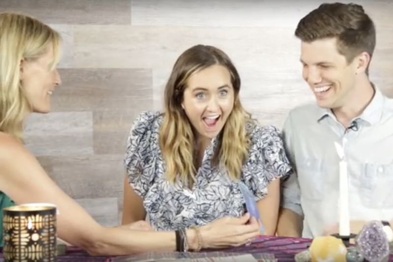 Video: Couples Get Relationship Advice From A Tarot Card Reader! 1