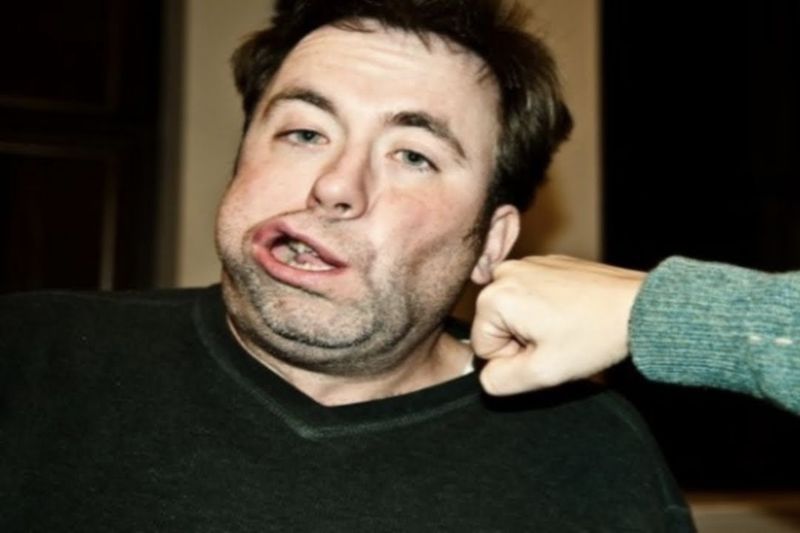 Video: When You Talk With Your Fists In A Streetfight 1