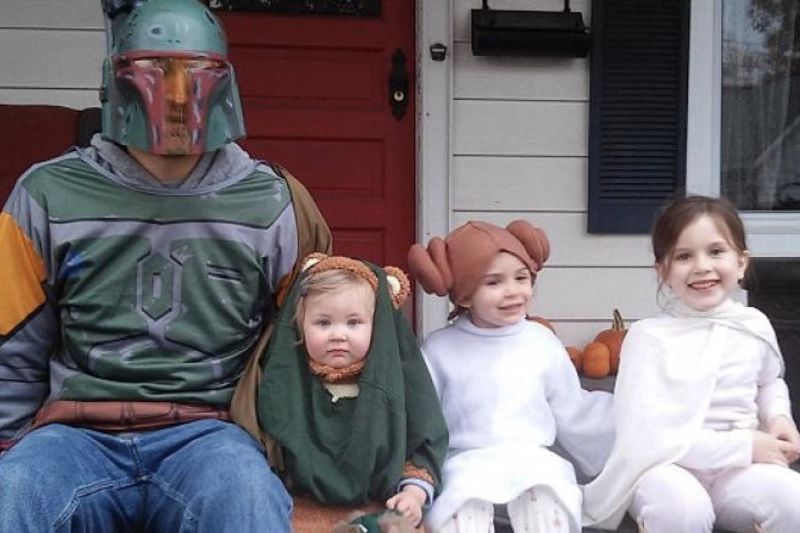 Move Aside Ryan Reynolds! A New Twitter Dad Is In The Spotlight! 1