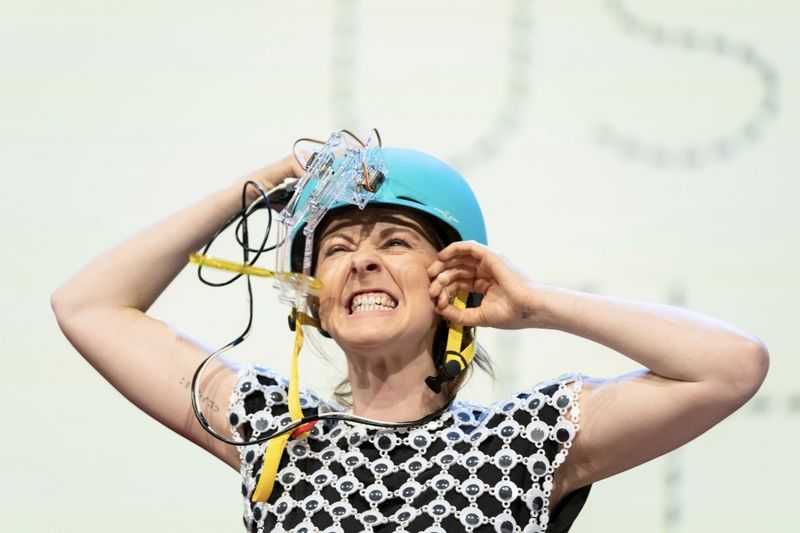 Video: Simone Giertz Reveals The Secret To Her Fame And Success 1