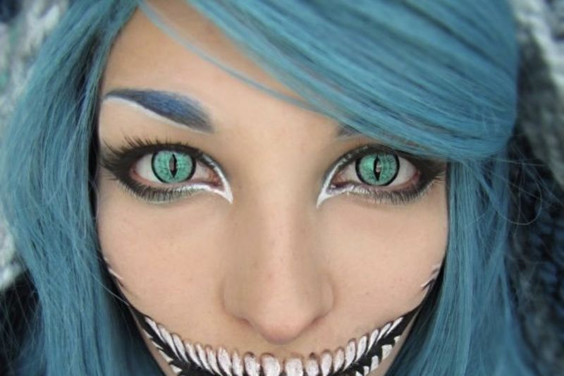 Huge Coloured Contact Lens Review 1