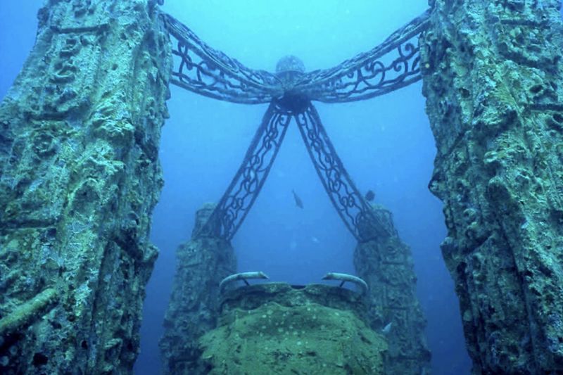 Ancient Underwater Chinese Ruins | Lion City 1