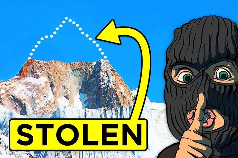 The Biggest Things Ever Stolen 1