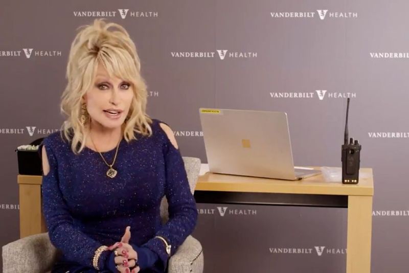 Dolly Parton Gets a Dose Of Her Own Medicine 1
