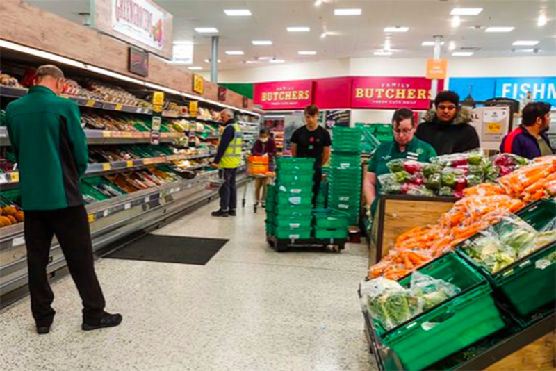 Former Supermarket Workers Expose Shoppers' Annoying Habits 1