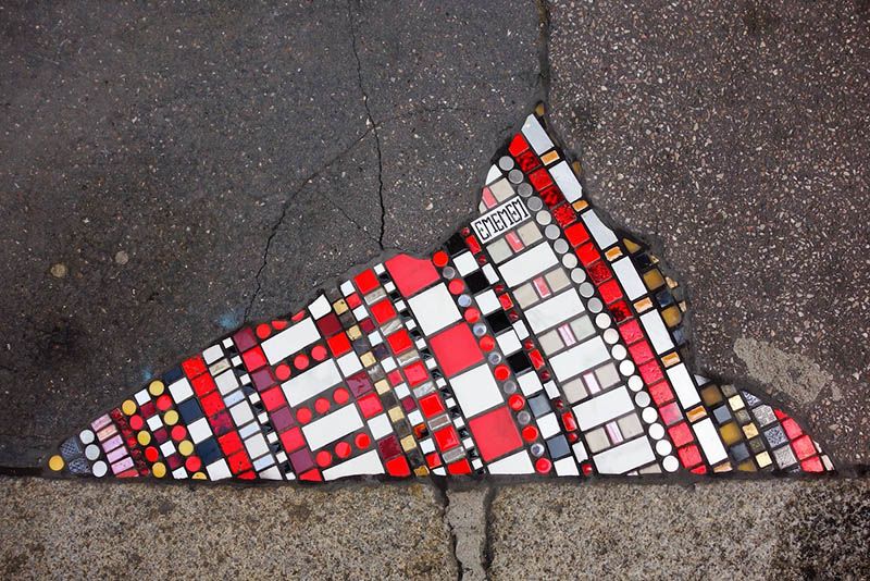 Street Artist Puts Creativity To Work As He Transforms Cracks in Pavement Into Gorgeous Mosaics 1