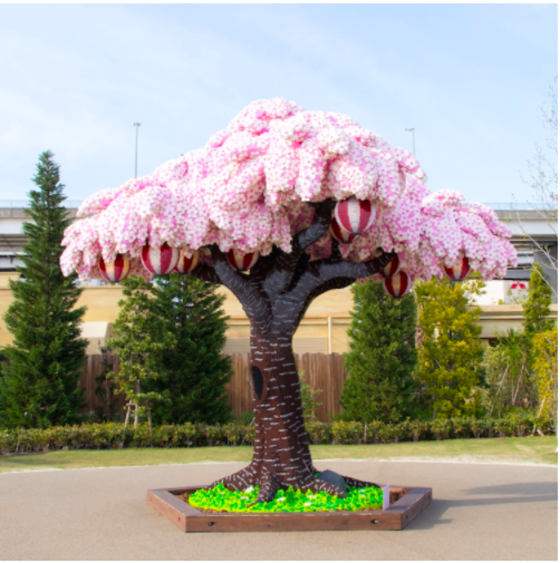 800,000 LEGO Cherry Blossom Tree Breaks Guinness World Record 1