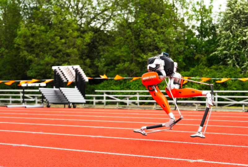 Cassie The Ostrich Inspired Bipedal Robot Sets Guinness Record For Fastest 100 Meter 1