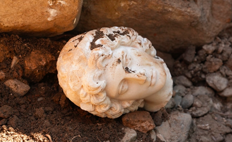 Head Of Statue Of Alexander The Great Discovered In Turkey 1