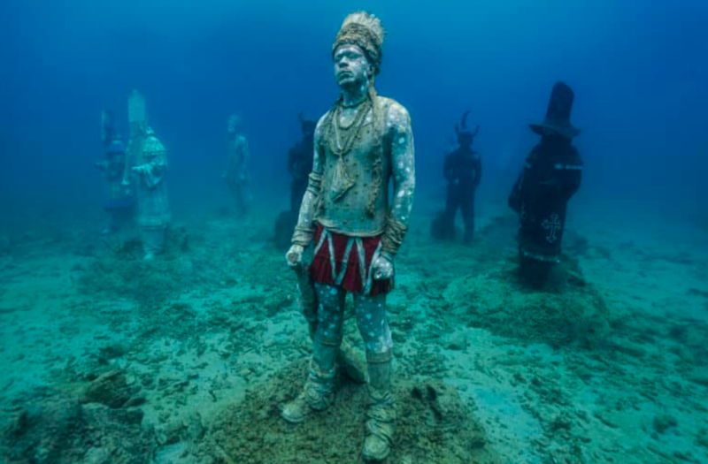 Carnival Inspired Sculptures Sets Magnificent Scene Underwater 1