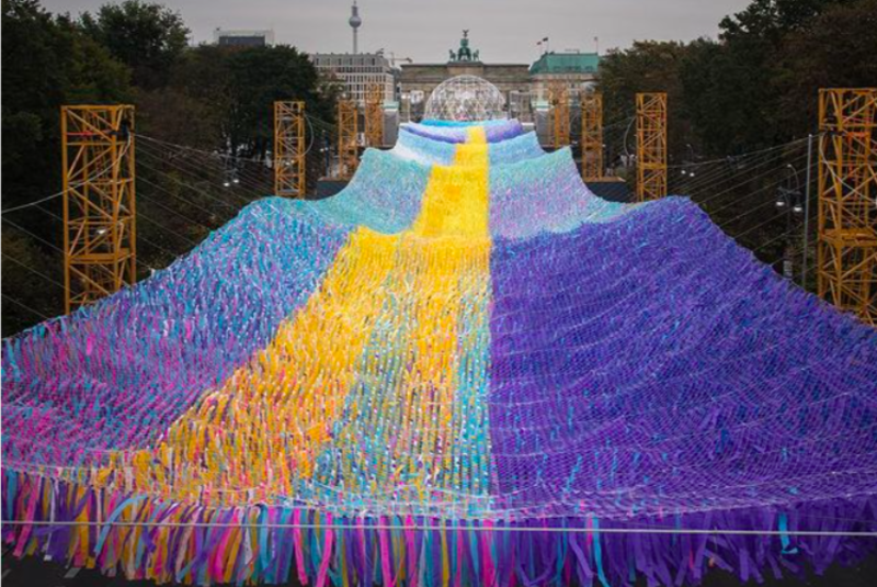 Over 100 Thousand Ribbons Hangs Over Former Berlin Wall To Celebrate 30 Years Of Peace 1
