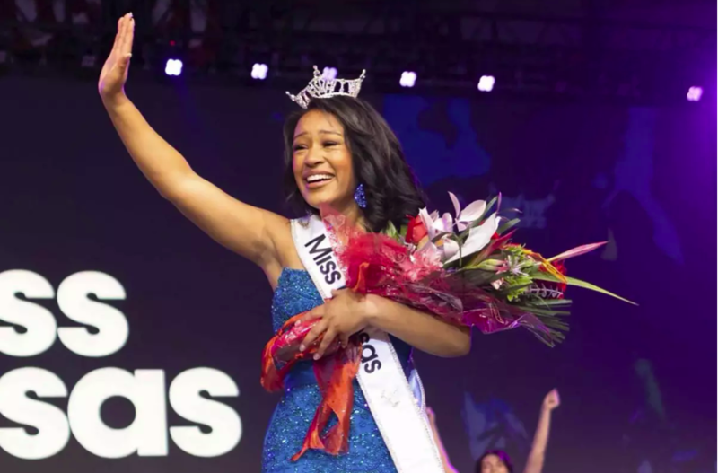 Miss Kansas Bravely Call Out On Her Abuser  On Public Stage And Launched Fight Against DV 1