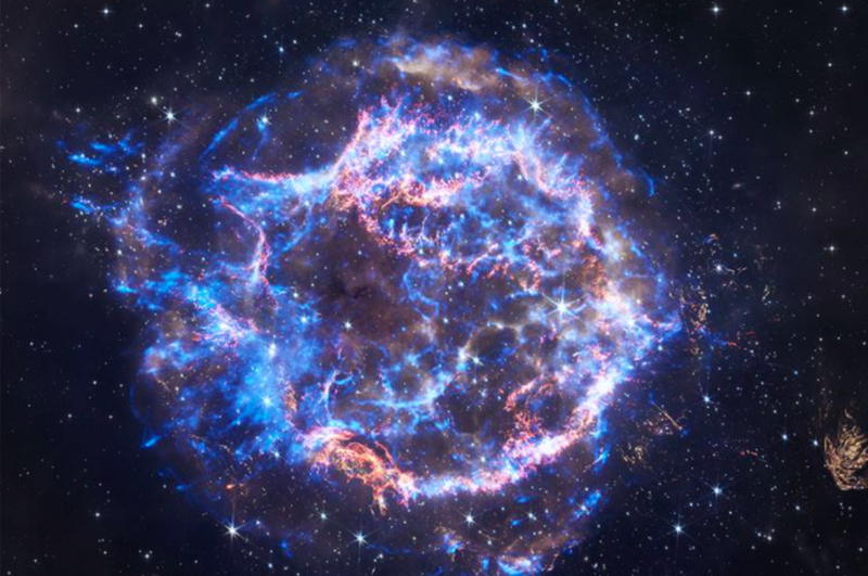 NASA Releases Breathtaking Photos From Now 25-Year-Old Chandra Space Telescope 1