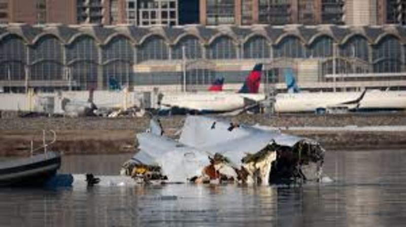 The Horror Discovered Underwater By Rescue Team Of American Airlines Crash 1