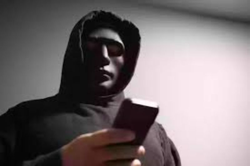 FBI Warns Phone Users To Hang Up Call Immediately When They Hear This 1