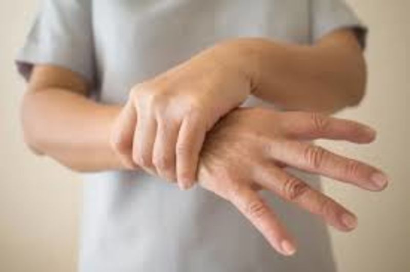 Ultrasound Therapy Incredibly Cures Man With Tremors In His Hand 1