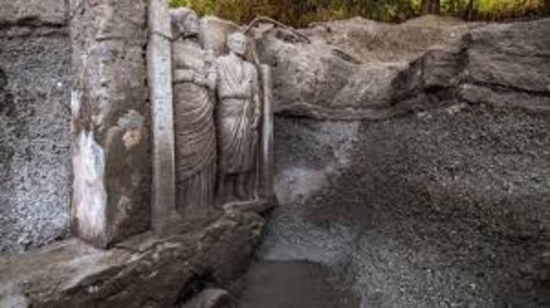 Extraordinary Funerary Relief Sculptures Discovered In Superb Condition In Pompeii 1