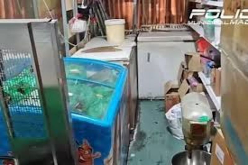 Everything Discovered In a Raid Of Chinese Restaurant After Roast Duck Was Not Roast Duck 1