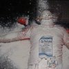 Video: How To Decorate A Drunk Person