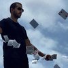 Video: David Blaine Stabs Himself On The Daily Show 3